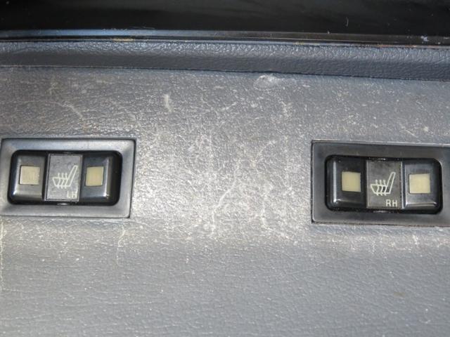 ランドクルーザー８０ ＶＸリミテッド　中期型　グレー全塗装済み　ナロー仕様　角目４灯　１ナンバー登録構造変更済み　ブラットレーＶ　ＢＦグットリッチＭＴタイヤ　ウッドコンビハンドル　シートカバー　シートヒーター　サンルーフ　Ｂカメラ（69枚目）