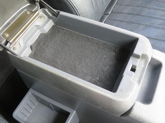 ランドクルーザー８０ ＶＸリミテッド　中期型　グレー全塗装済み　ナロー仕様　角目４灯　１ナンバー登録構造変更済み　ブラットレーＶ　ＢＦグットリッチＭＴタイヤ　ウッドコンビハンドル　シートカバー　シートヒーター　サンルーフ　Ｂカメラ（72枚目）