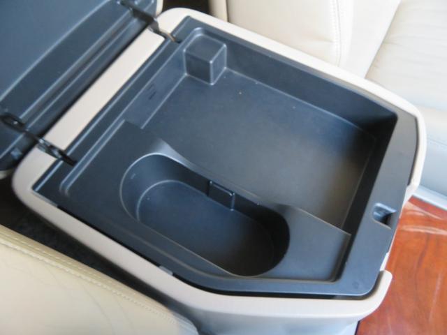 �y�R���\�[���{�b�N�X�z�N���[�j���O�ς݂ŃL���C�ȏ�Ԃł���