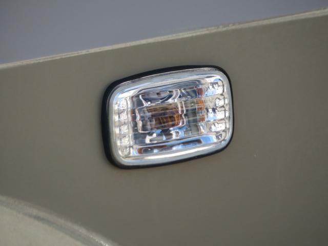 ランドクルーザープラド ＴＸ　９５プラド　ベージュ全塗装済み　ナロー仕様　ディーゼルターボ　丸目換装　マットブラックバンパー　ＡＲＢルーフラック　新品クリスタルオレンジコーナーレンズ　フリップダウンモニター　ナビ　フルセグＴＶ（50枚目）