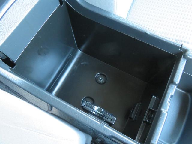 �y�R���\�[���{�b�N�X�Q�z�������[�Ƃ��đ劈��