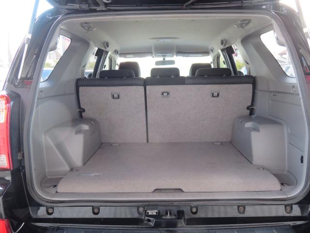 ハイラックスサーフ ＳＳＲ－Ｘリミテッド　６０ｔｈスペシャルＥＤ　２１５サーフ　後期型　シルバールーフレール　新品２インチリフトアップ　新品マッドヴァンスホイール　新品ジオランダーＸ－ＡＴタイヤ　シルバールーフレール　バックフォグ　ナビ　バックカメラ　ＥＴＣ（12枚目）