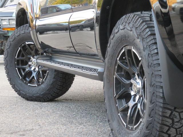 ハイラックスサーフ ＳＳＲ－Ｘリミテッド　６０ｔｈスペシャルＥＤ　２１５サーフ　後期型　シルバールーフレール　新品２インチリフトアップ　新品マッドヴァンスホイール　新品ジオランダーＸ－ＡＴタイヤ　シルバールーフレール　バックフォグ　ナビ　バックカメラ　ＥＴＣ（42枚目）