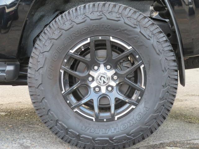 ハイラックスサーフ ＳＳＲ－Ｘリミテッド　６０ｔｈスペシャルＥＤ　２１５サーフ　後期型　シルバールーフレール　新品２インチリフトアップ　新品マッドヴァンスホイール　新品ジオランダーＸ－ＡＴタイヤ　シルバールーフレール　バックフォグ　ナビ　バックカメラ　ＥＴＣ（43枚目）
