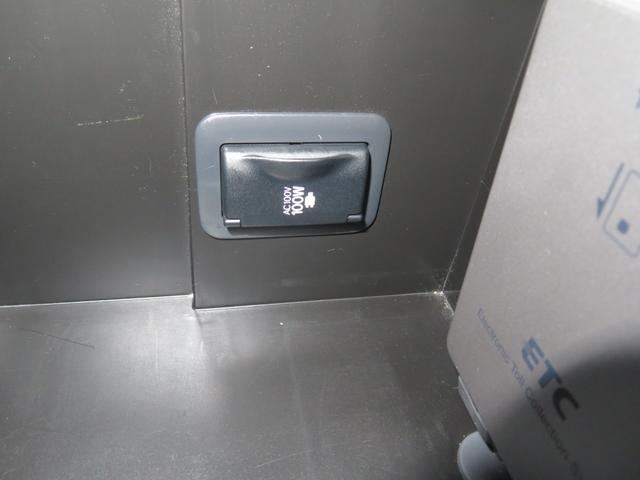 ハイラックスサーフ ＳＳＲ－Ｘリミテッド　６０ｔｈスペシャルＥＤ　２１５サーフ　後期型　シルバールーフレール　新品２インチリフトアップ　新品マッドヴァンスホイール　新品ジオランダーＸ－ＡＴタイヤ　シルバールーフレール　バックフォグ　ナビ　バックカメラ　ＥＴＣ（70枚目）