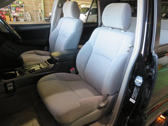 ハイラックスサーフ ＳＳＲ－Ｘリミテッド　２１５サーフ　後期型　ルーフレール　２インチリフトアップ　社外ＡＷ　ジオランダーＸーＡＴタイヤ　黒木目レザーコンビハンドル　ウッドコンビシフトノブ　ナビＢカメラ　フルセグＴＶ　寒冷地仕様　バックフォグ（14枚目）