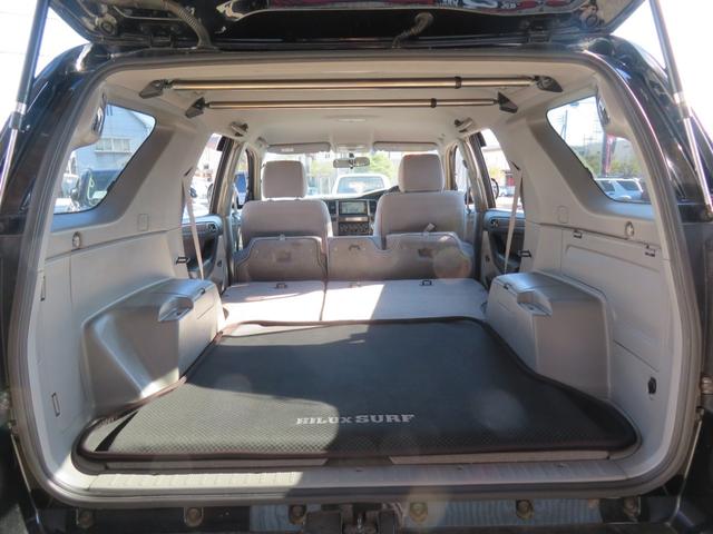 ハイラックスサーフ ＳＳＲ－Ｘリミテッド　２１５サーフ　後期型　ルーフレール　２インチリフトアップ　社外ＡＷ　ジオランダーＸーＡＴタイヤ　黒木目レザーコンビハンドル　ウッドコンビシフトノブ　ナビＢカメラ　フルセグＴＶ　寒冷地仕様　バックフォグ（18枚目）