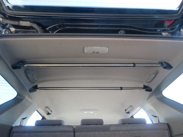 ハイラックスサーフ ＳＳＲ－Ｘリミテッド　２１５サーフ　後期型　ルーフレール　２インチリフトアップ　社外ＡＷ　ジオランダーＸーＡＴタイヤ　黒木目レザーコンビハンドル　ウッドコンビシフトノブ　ナビＢカメラ　フルセグＴＶ　寒冷地仕様　バックフォグ（19枚目）