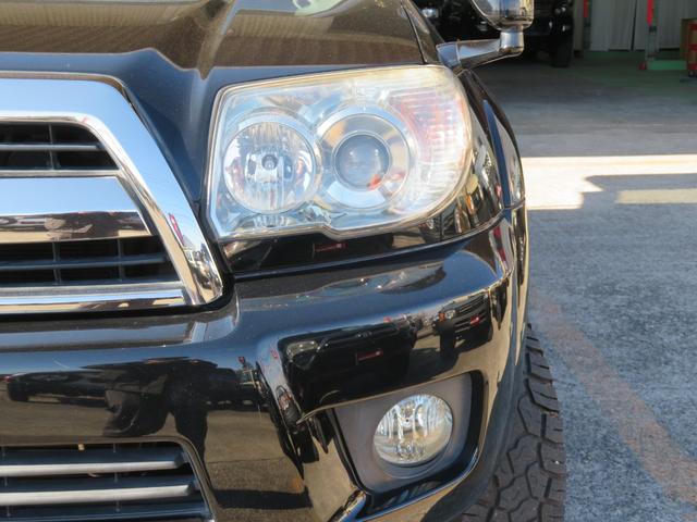 ハイラックスサーフ ＳＳＲ－Ｘリミテッド　２１５サーフ　後期型　ルーフレール　２インチリフトアップ　社外ＡＷ　ジオランダーＸーＡＴタイヤ　黒木目レザーコンビハンドル　ウッドコンビシフトノブ　ナビＢカメラ　フルセグＴＶ　寒冷地仕様　バックフォグ（29枚目）