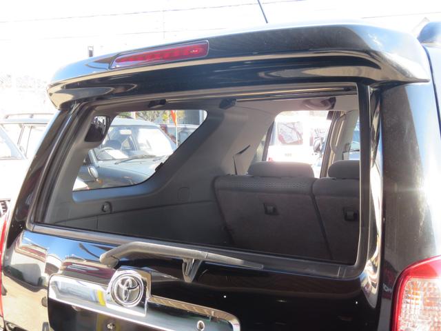 ハイラックスサーフ ＳＳＲ－Ｘリミテッド　２１５サーフ　後期型　ルーフレール　２インチリフトアップ　社外ＡＷ　ジオランダーＸーＡＴタイヤ　黒木目レザーコンビハンドル　ウッドコンビシフトノブ　ナビＢカメラ　フルセグＴＶ　寒冷地仕様　バックフォグ（33枚目）