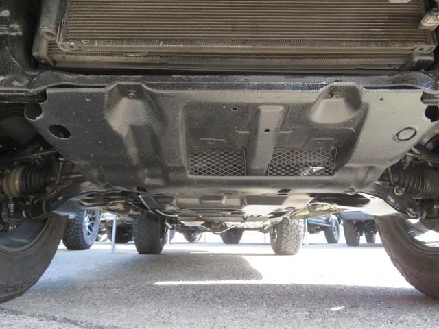 ハイラックスサーフ ＳＳＲ－Ｘリミテッド　２１５サーフ　後期型　ルーフレール　２インチリフトアップ　社外ＡＷ　ジオランダーＸーＡＴタイヤ　黒木目レザーコンビハンドル　ウッドコンビシフトノブ　ナビＢカメラ　フルセグＴＶ　寒冷地仕様　バックフォグ（36枚目）