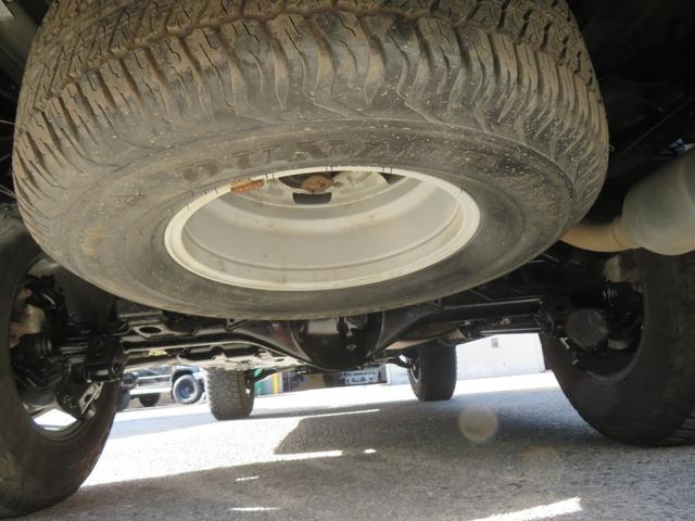 ハイラックスサーフ ＳＳＲ－Ｘリミテッド　２１５サーフ　後期型　ルーフレール　２インチリフトアップ　社外ＡＷ　ジオランダーＸーＡＴタイヤ　黒木目レザーコンビハンドル　ウッドコンビシフトノブ　ナビＢカメラ　フルセグＴＶ　寒冷地仕様　バックフォグ（37枚目）