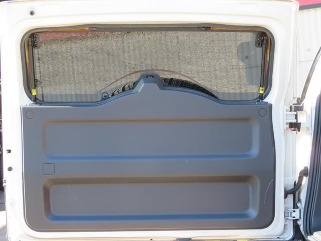 ＦＪクルーザー ベースグレード　クリアランスソナー　ホワイトコンビハンドル　ＳＤナビ　バックカメラ　ＥＴＣ　マットブラックバンパー　マットブラックグリル　１７インチアルミホイール　ジオランダーＸーＡＴタイヤ　カーテンエアバッグ（16枚目）