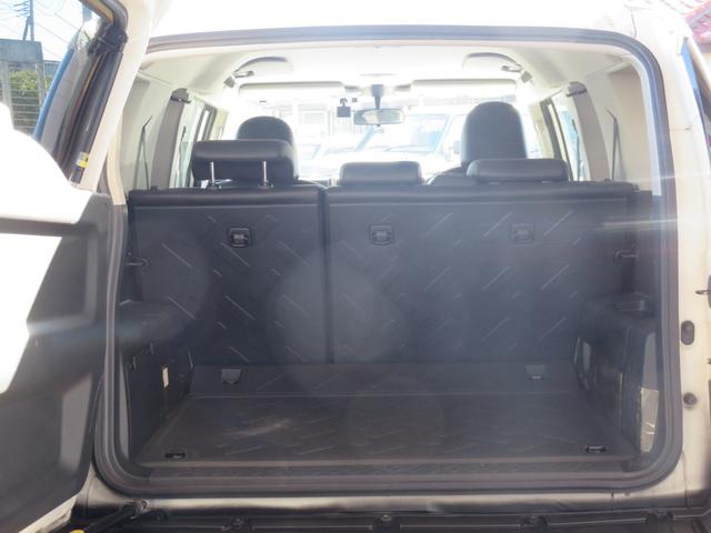 ＦＪクルーザー ベースグレード　クリアランスソナー　ホワイトコンビハンドル　ＳＤナビ　バックカメラ　ＥＴＣ　マットブラックバンパー　マットブラックグリル　１７インチアルミホイール　ジオランダーＸーＡＴタイヤ　カーテンエアバッグ（17枚目）