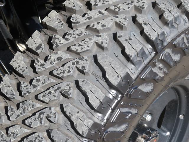 �y�^�C���z�u���b�g���[�̃z�C�[���Ƀ}�b�h�e���[���̃W�I�����_�[������