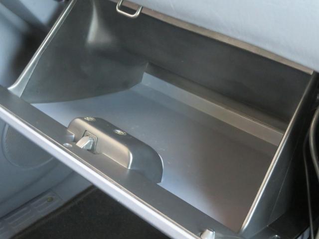 �y�O���[�u�{�b�N�X�z���[�Ƃ��Ďg���A�Ԍ��ؓ���Ƃ��Ă��g���܂���