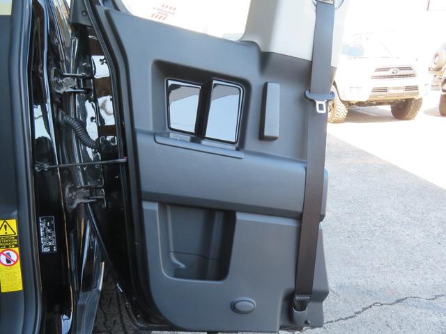 ＦＪクルーザー ブラックカラーパッケージ　ＦＪクルーザー　ブラックカラーパッケージ　専用純正ホイール　クルコン　Ａトラ　クリアランスソナー　ホワイトルーフ　ナビ　フルセグＴＶ　Ｂカメラ　Ｂｌｕｅｔｏｏｔｈ　サイドステップ　エアバッグ　ＥＴＣ（14枚目）