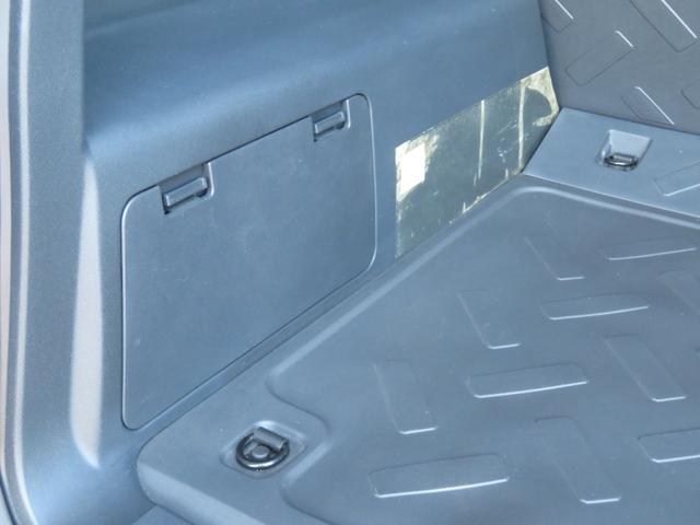 ＦＪクルーザー ブラックカラーパッケージ　ＦＪクルーザー　ブラックカラーパッケージ　専用純正ホイール　クルコン　Ａトラ　クリアランスソナー　ホワイトルーフ　ナビ　フルセグＴＶ　Ｂカメラ　Ｂｌｕｅｔｏｏｔｈ　サイドステップ　エアバッグ　ＥＴＣ（24枚目）