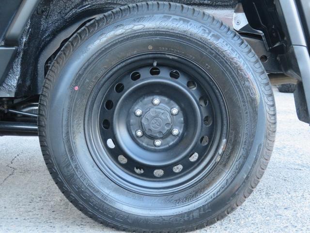 ＦＪクルーザー カラーパッケージ　ルーフラック　サイドステップ　クルコン　クリアランスソナー　本革ハンドル　Ｂｌｕｅｔｏｏｔｈ接続対応カーナビ　デジタルＴＶ　ＥＴＣ　マットブラックバンパー　純正スチールホイール　カーテンエアバッグ（46枚目）