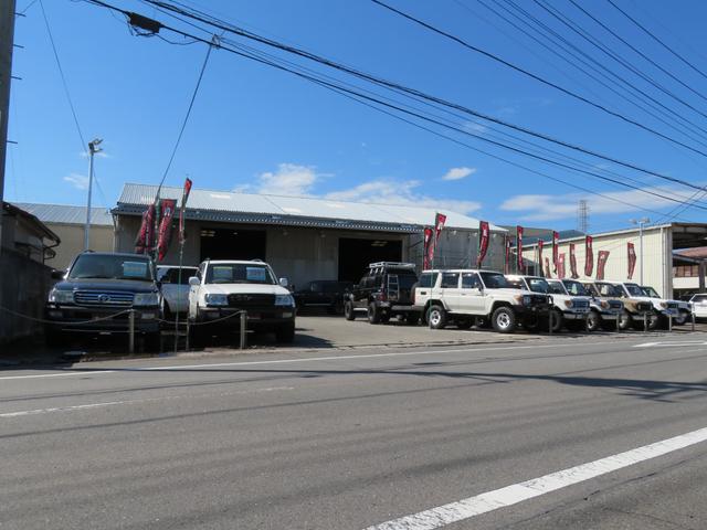 �X���ɂ͐l�C�̃i�r��f�B�X�v���C�I�[�f�B�I�A�V�[�g�J�o�[�̐��n���{�Ȃǂ�W�����Ă���܂��􂨎Ԃ̂��w�����̃I�v�V������������G���đI�Ԏ����ł��܂���􂱂��ɖ������[�J�[�̂��̂ł����񂹉\�ł���