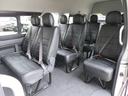 ハイエースコミューター スーパーロングＧＬ　登録済新車／３ナンバー／１０人乗り乗用登録／ワゴンディーゼル／構造変更／メッキグリル・ミラー／１７インチＡＷ／ローダウン／ＬＥＤテールランプ／シートカバー／ＳＤフルセグナビ／ＥＴＣ／バックモニター／／（7枚目）