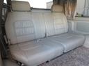 【リアシート】大きなダメージもなくキレイな状態です☆足元も十分な広さがあります！