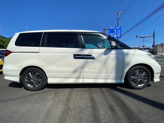 エリシオンプレステージ Ｓ　ＨＤＤナビスペシャルパッケージ　ユーザー買取車／サンルーフ／純正ナビ／フルセグ／バックモニター／ＥＴＣ／両側電動スライドドア／ＣＤ／ＤＶＤ／キセノンヘッドライト／ハーフレザーシート／社外リアモニター／ステアリングスイッチ／純正アルミ（3枚目）