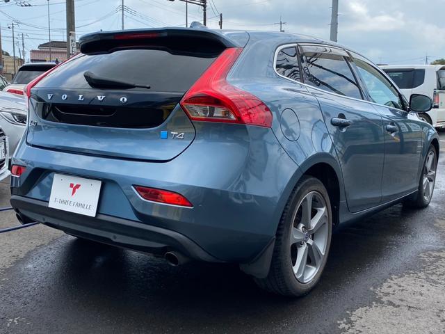 Ｖ４０ Ｔ４　ＳＥ　ポールスター　レザーパッケージ　純正ＨＤＤナビ・フルセグ　バックカメラ　シティセーフティ　アダプティブクルーズコントロール　アクティブＨＩＤヘッドライト　ＢＳＭ　パワーシート　シートヒーター　ＥＴＣ（2枚目）