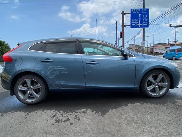 Ｖ４０ Ｔ４　ＳＥ　ポールスター　レザーパッケージ　純正ＨＤＤナビ・フルセグ　バックカメラ　シティセーフティ　アダプティブクルーズコントロール　アクティブＨＩＤヘッドライト　ＢＳＭ　パワーシート　シートヒーター　ＥＴＣ（3枚目）