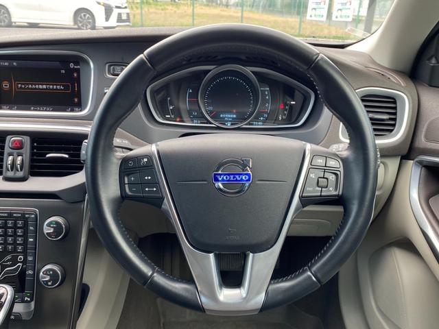 Ｖ４０ Ｔ４　ＳＥ　ポールスター　レザーパッケージ　純正ＨＤＤナビ・フルセグ　バックカメラ　シティセーフティ　アダプティブクルーズコントロール　アクティブＨＩＤヘッドライト　ＢＳＭ　パワーシート　シートヒーター　ＥＴＣ（5枚目）