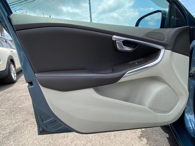 Ｖ４０ Ｔ４　ＳＥ　ポールスター　レザーパッケージ　純正ＨＤＤナビ・フルセグ　バックカメラ　シティセーフティ　アダプティブクルーズコントロール　アクティブＨＩＤヘッドライト　ＢＳＭ　パワーシート　シートヒーター　ＥＴＣ（30枚目）