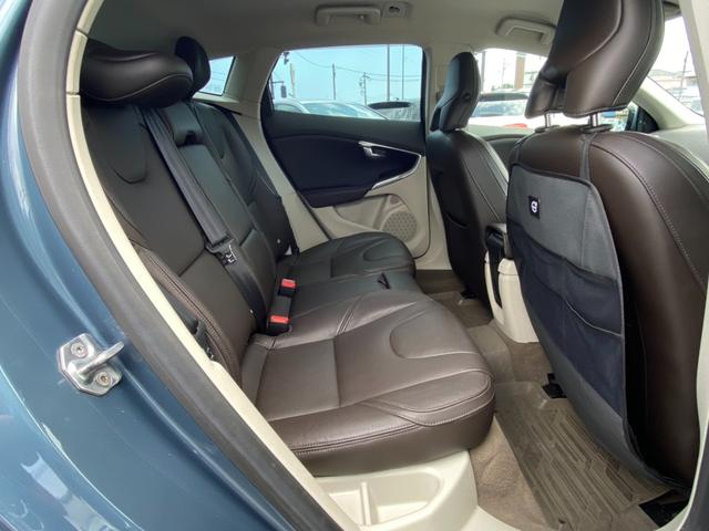 Ｖ４０ Ｔ４　ＳＥ　ポールスター　レザーパッケージ　純正ＨＤＤナビ・フルセグ　バックカメラ　シティセーフティ　アダプティブクルーズコントロール　アクティブＨＩＤヘッドライト　ＢＳＭ　パワーシート　シートヒーター　ＥＴＣ（39枚目）