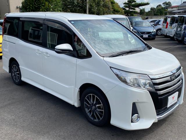 ノア Ｓｉ　ワンオーナー車　純正９インチナビ　純正フリップダウンモニター　ＥＴＣ　両側電動スライドドア　ＬＥＤヘッドライト　セーフティセンスＣ　プリクラ　コーナーセンサー　フルセグ　バックモニター　純正アルミ（13枚目）