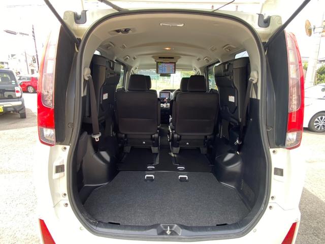 ノア Ｓｉ　ワンオーナー車　純正９インチナビ　純正フリップダウンモニター　ＥＴＣ　両側電動スライドドア　ＬＥＤヘッドライト　セーフティセンスＣ　プリクラ　コーナーセンサー　フルセグ　バックモニター　純正アルミ（48枚目）