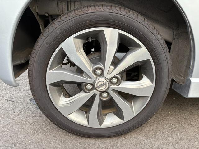 デイズ ハイウェイスター　Ｇ　禁煙車／純正ナビ／フルセグ／アラウンドビューモニター／キセノンヘッドライト／ＥＴＣ／アイドリングストップ／オートライト／ステアリングスイッチ／インテリジェントキー／プッシュスタート（28枚目）