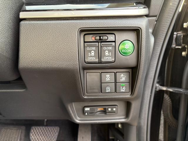 オデッセイ アブソルート・ＥＸホンダセンシング　禁煙車／ワンオーナー／ホンダセンシング／純正８インチインターナビ・フルセグ／バックカメラ／純正フリップダウンモニター／ＥＴＣ／両側電動スライドドア／ハーフレザーシート／ＡＣＣ／ＬＥＤヘッドランプ（8枚目）