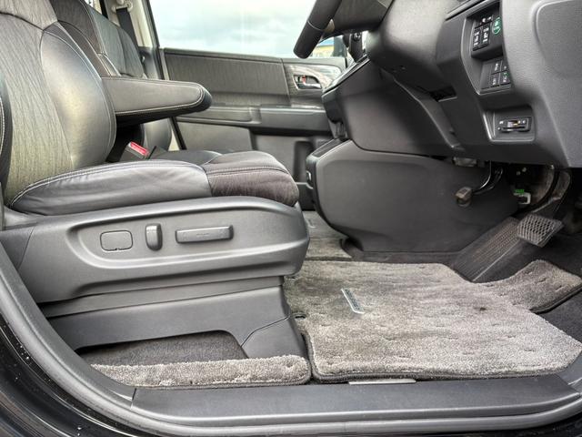 オデッセイ アブソルート・ＥＸホンダセンシング　禁煙車／ワンオーナー／ホンダセンシング／純正８インチインターナビ・フルセグ／バックカメラ／純正フリップダウンモニター／ＥＴＣ／両側電動スライドドア／ハーフレザーシート／ＡＣＣ／ＬＥＤヘッドランプ（30枚目）