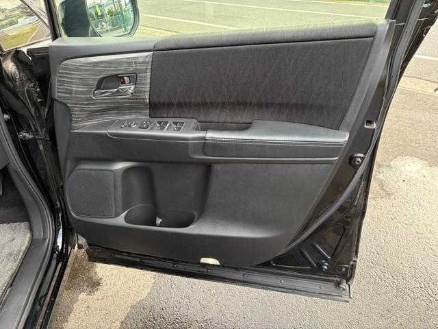 オデッセイ アブソルート・ＥＸホンダセンシング　禁煙車／ワンオーナー／ホンダセンシング／純正８インチインターナビ・フルセグ／バックカメラ／純正フリップダウンモニター／ＥＴＣ／両側電動スライドドア／ハーフレザーシート／ＡＣＣ／ＬＥＤヘッドランプ（31枚目）