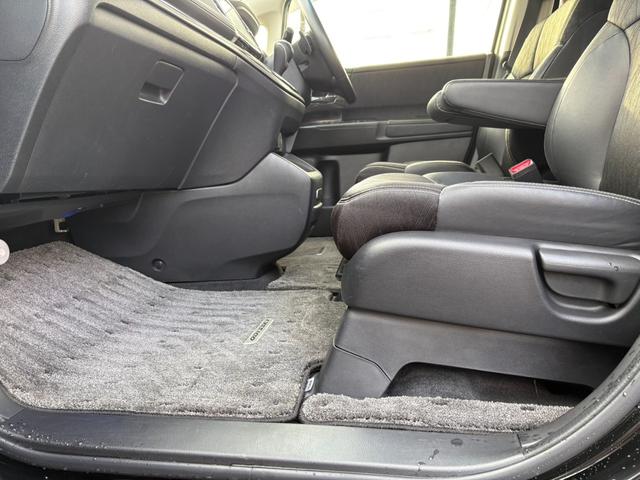 オデッセイ アブソルート・ＥＸホンダセンシング　禁煙車／ワンオーナー／ホンダセンシング／純正８インチインターナビ・フルセグ／バックカメラ／純正フリップダウンモニター／ＥＴＣ／両側電動スライドドア／ハーフレザーシート／ＡＣＣ／ＬＥＤヘッドランプ（37枚目）