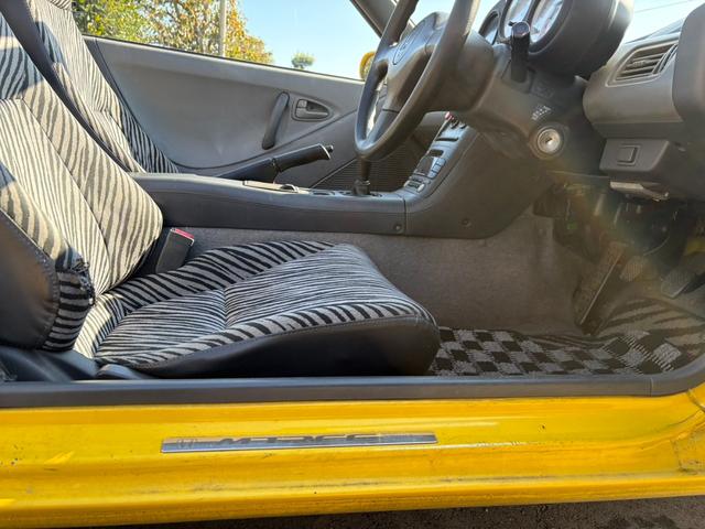 ビート ベースグレード　ベースグレード（２名）／５速マニュアル／ソフトトップ／純正Ｇａｔｈｅｒｓオーディオ／エアコン／パワーウィンドウ／実走行ｋ距離７９，０３７キロ／車検２年付き／ＳＰＡＲＣＯアルミホイール（23枚目）