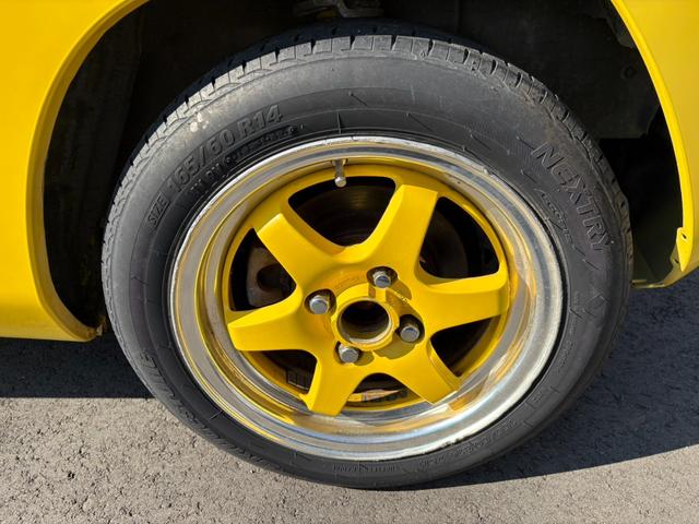 ビート ベースグレード　ベースグレード（２名）／５速マニュアル／ソフトトップ／純正Ｇａｔｈｅｒｓオーディオ／エアコン／パワーウィンドウ／実走行ｋ距離７９，０３７キロ／車検２年付き／ＳＰＡＲＣＯアルミホイール（32枚目）