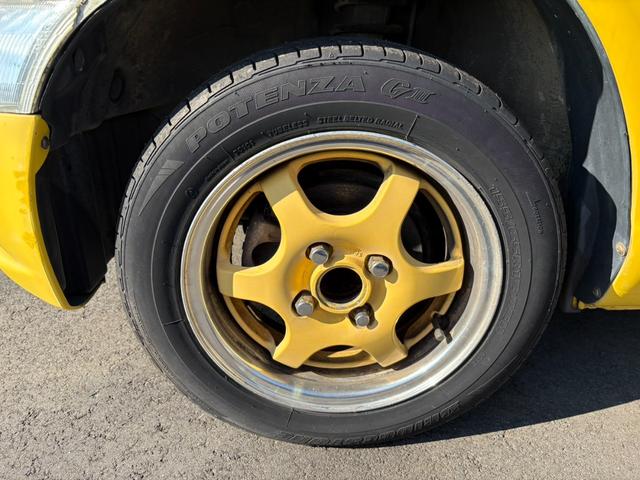 ビート ベースグレード　ベースグレード（２名）／５速マニュアル／ソフトトップ／純正Ｇａｔｈｅｒｓオーディオ／エアコン／パワーウィンドウ／実走行ｋ距離７９，０３７キロ／車検２年付き／ＳＰＡＲＣＯアルミホイール（33枚目）