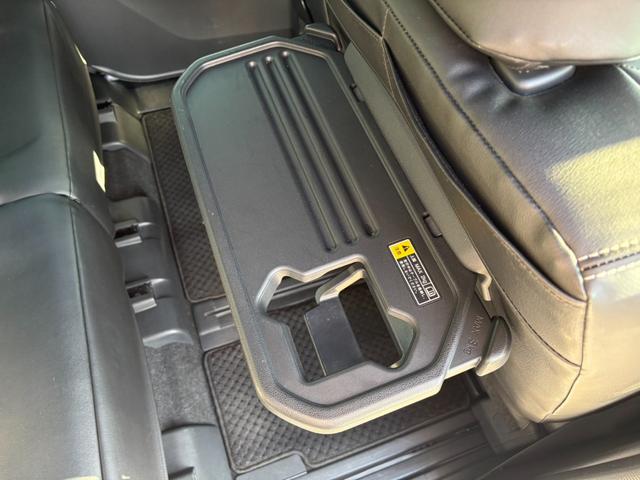 タント カスタムＲＳ　ワンオーナー／禁煙車／純正９インチナビ・フルセグ／Ｂｌｕｅｔｏｏｔｈ対応／バックカメラ／ＥＴＣ／純正ドラレコ／衝突被害軽減ブレーキ／両側電動スライドドア／ＬＥＤライト／純正シートカバー／シートヒーター（7枚目）