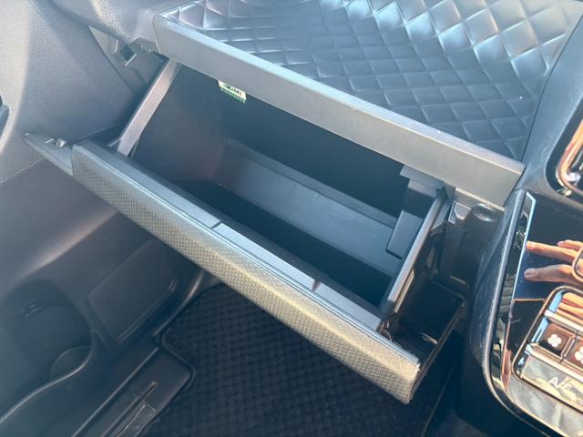 タント カスタムＲＳ　ワンオーナー／禁煙車／純正９インチナビ・フルセグ／Ｂｌｕｅｔｏｏｔｈ対応／バックカメラ／ＥＴＣ／純正ドラレコ／衝突被害軽減ブレーキ／両側電動スライドドア／ＬＥＤライト／純正シートカバー／シートヒーター（56枚目）