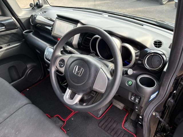 Ｎ－ＢＯＸカスタム Ｇ・Ａパッケージ　ワンオーナー／禁煙車／衝突被害軽減ブレーキ／純正ナビ・フルセグ／バックカメラ／Ｂｌｕｅｔｏｏｔｈ対応／ＥＴＣ／両側電動スライドドア／キセノンヘッドライト／社外１４インチアルミ／ドライブレコーダー（32枚目）