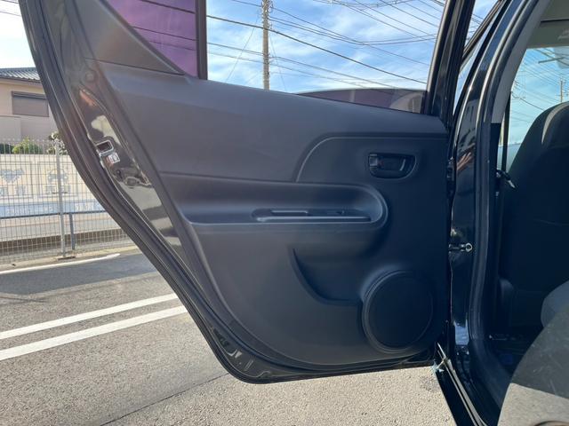 アクア Ｓ　ガナドールマフラー／社外ナビ／バックモニター／フルセグＴＶ／ＣＤ・ＤＶＤ再生／Ｂｌｕｅｔｏｏｔｈ音楽再生／オートライト／オートリトラクタブルミラー／ＥＴＣ／プッシュスタート／ＬＥＤバルブ／スペアキー（43枚目）