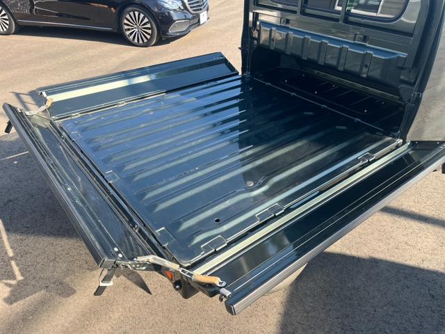 スーパーキャリイ Ｘ　禁煙車／ワンオーナー／ＡＴ車／ＬＥＤヘッドランプ／デュアルカメラブレーキサポート／三方開／レーンアシスト／アイドリングストップ／フォグランプ／エアコン／パワステ／パワーウインドウ／スペアキー（4枚目）