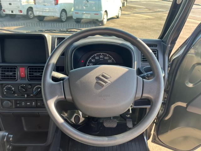 スーパーキャリイ Ｘ　禁煙車／ワンオーナー／ＡＴ車／ＬＥＤヘッドランプ／デュアルカメラブレーキサポート／三方開／レーンアシスト／アイドリングストップ／フォグランプ／エアコン／パワステ／パワーウインドウ／スペアキー（25枚目）