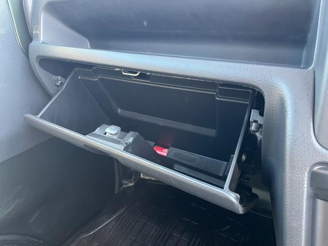 スーパーキャリイ Ｘ　禁煙車／ワンオーナー／ＡＴ車／ＬＥＤヘッドランプ／デュアルカメラブレーキサポート／三方開／レーンアシスト／アイドリングストップ／フォグランプ／エアコン／パワステ／パワーウインドウ／スペアキー（29枚目）