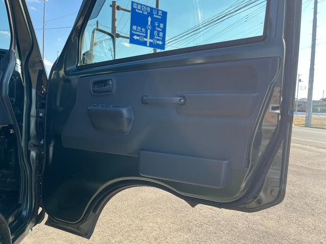 スーパーキャリイ Ｘ　禁煙車／ワンオーナー／ＡＴ車／ＬＥＤヘッドランプ／デュアルカメラブレーキサポート／三方開／レーンアシスト／アイドリングストップ／フォグランプ／エアコン／パワステ／パワーウインドウ／スペアキー（33枚目）